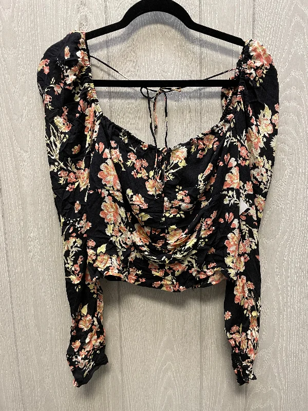 women's tops for those who want to stay updated with the latest fashion trendsTop Long Sleeve By Free People In Floral Print, Size: M