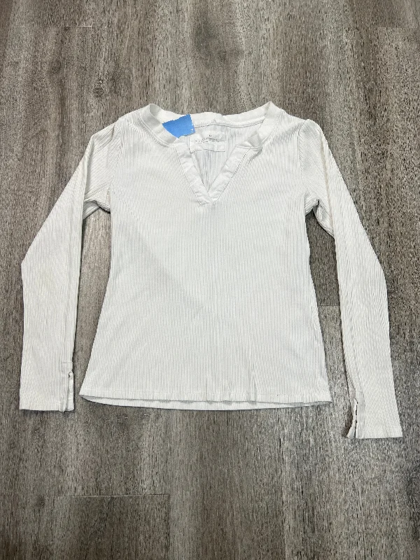 women's tops for those who want to stay warm and stylish during colder weatherTop Long Sleeve By Pilcro In White, Size: M