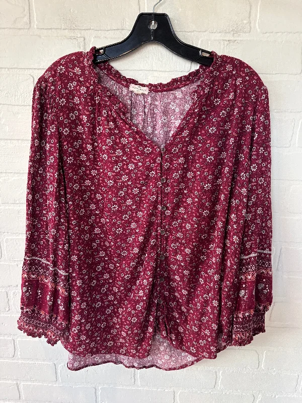 women's tops for those who love to experiment with fashionTop Long Sleeve By Clothes Mentor In Red, Size: Xl