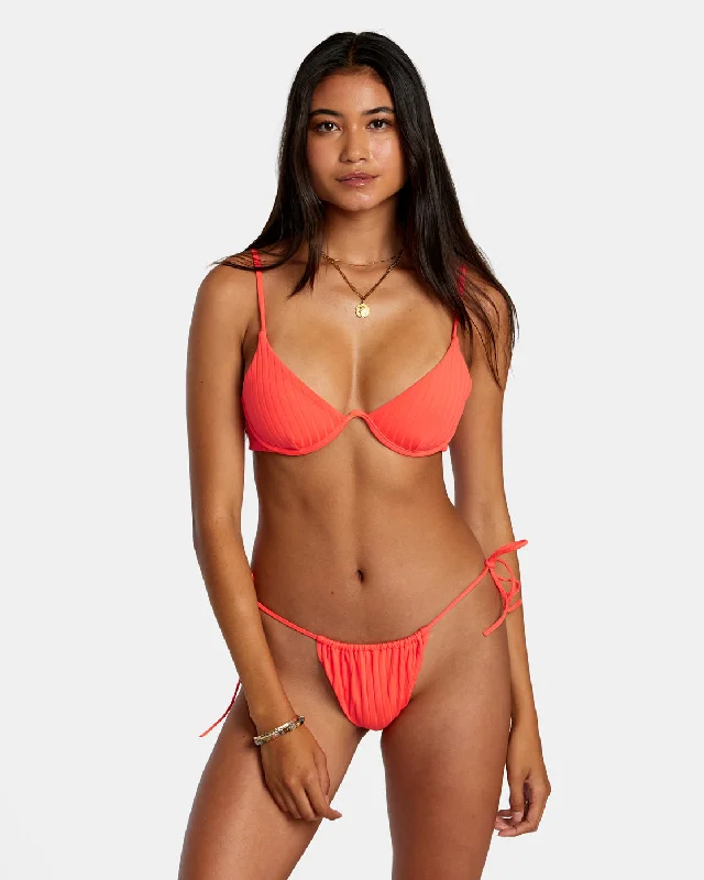 Breathable Female SwimwearSolid Streak Underwired Bikini Top - Neon Red