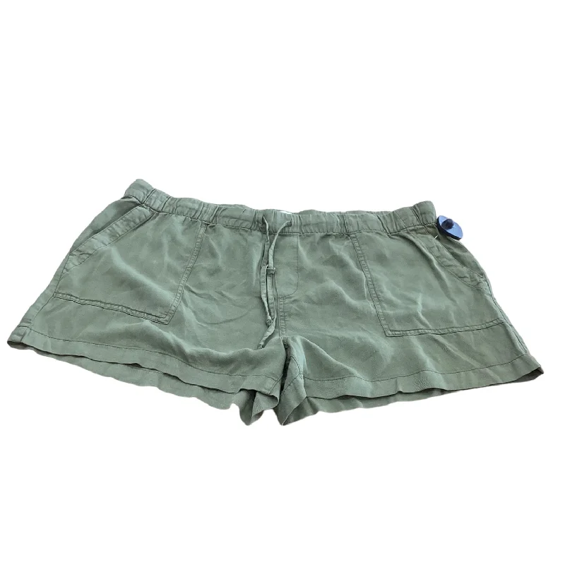 women's relaxed-fit shortsGreen Shorts Gap, Size 14