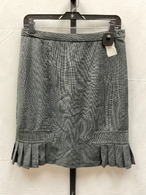 women's checked skirtsGrey Skirt Midi Max Studio, Size 6